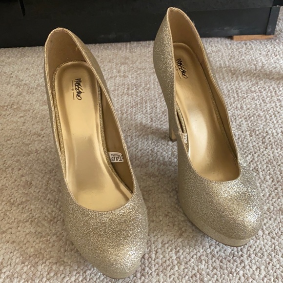 Glittery pumps - Picture 2 of 3